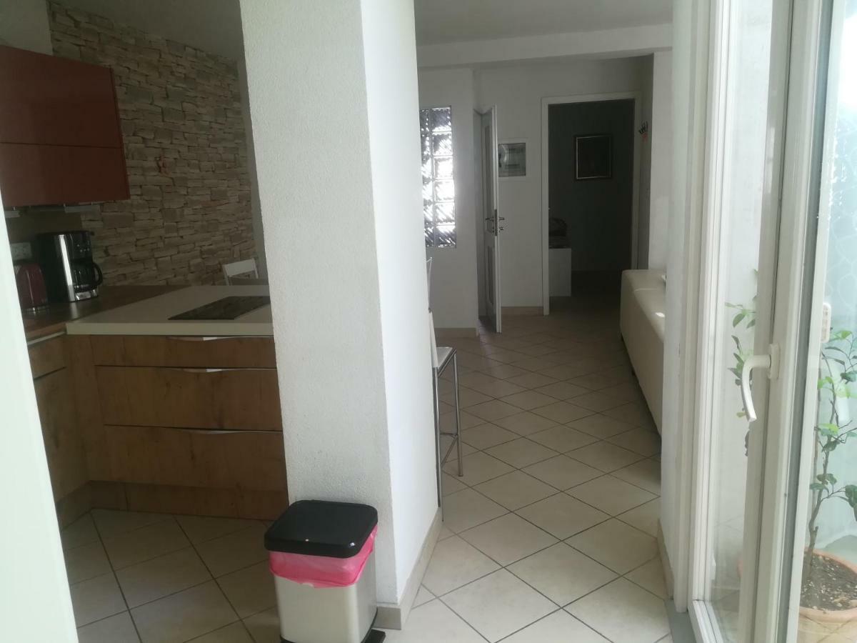 Apartma Zalka Izola Buitenkant foto